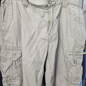 BKE Dark Gray Athletic Fit Cargo Shorts 36 Waist 24 Inseam.